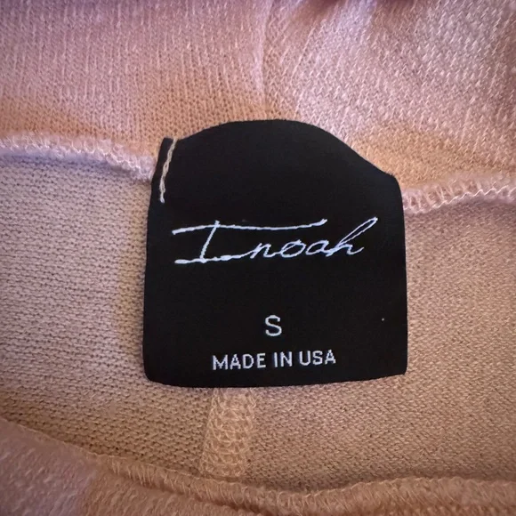 INOAH Dog in Hat Floral Poncho Top Size S - Picture 6 of 10